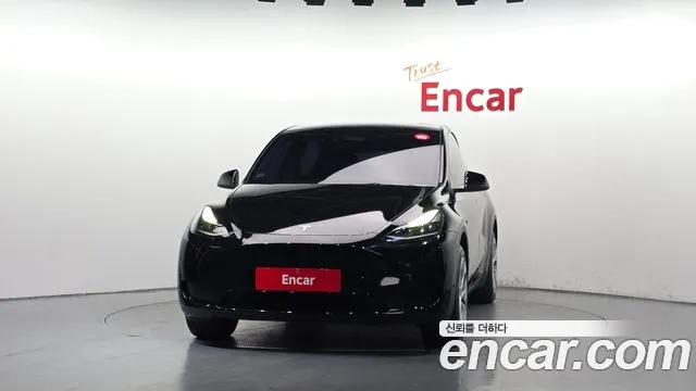 Tesla Model Y 2023 thumb 3