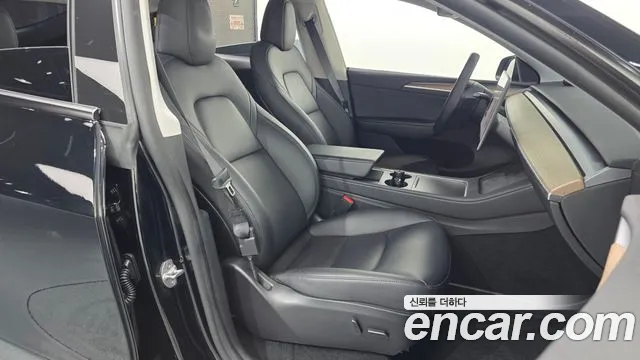 Tesla Model Y 2023 thumb 12