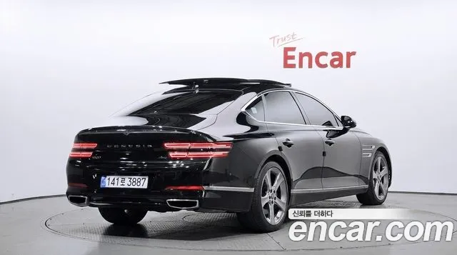 Genesis G80 2022 thumb 2
