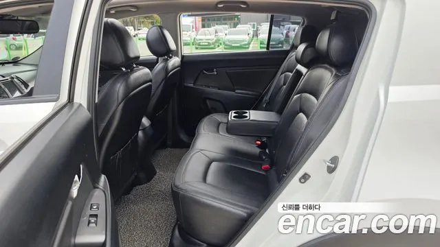Kia Sportage 2011 thumb 11