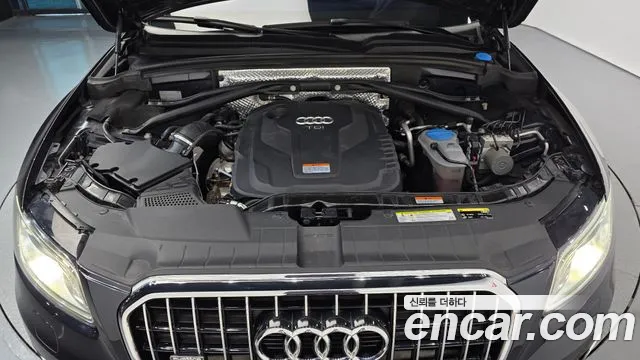 Audi Q5 2016 thumb 6