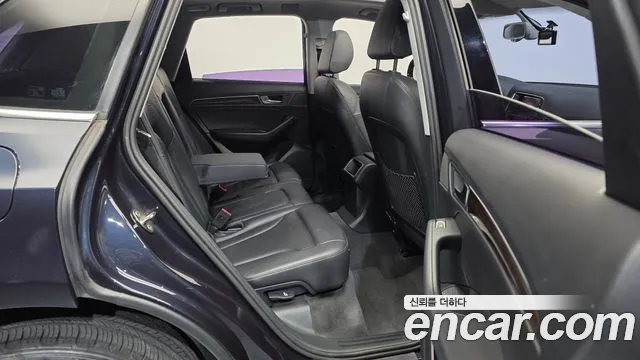Audi Q5 2016 thumb 12
