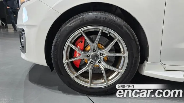 Kia Carnival 2015 thumb 5