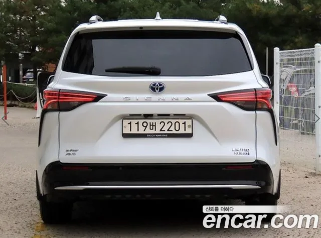 Toyota Sienna 2022 thumb 4
