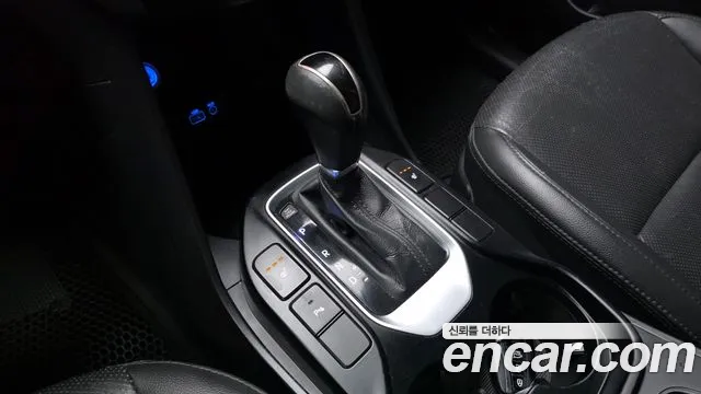Hyundai Santa Fe 2015 thumb 9