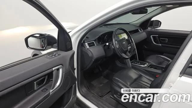 Land Rover Discovery Sport 2017 thumb 12