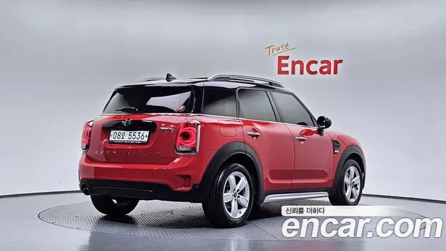 MINI Countryman 2018 thumb 2