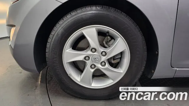 Hyundai Avante 2011 thumb 5