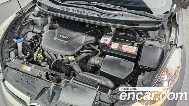 Hyundai Avante 2011 thumb 6
