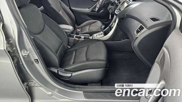 Hyundai Avante 2011 thumb 12