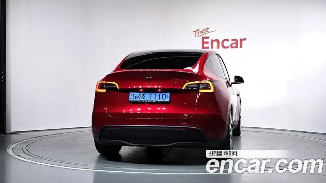 Tesla Model Y 2021 thumb 4