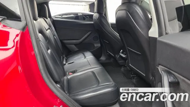 Tesla Model Y 2021 thumb 12