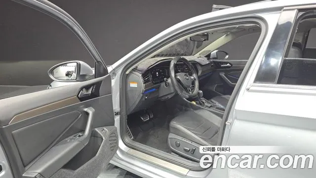 Volkswagen Jetta 2021 thumb 10
