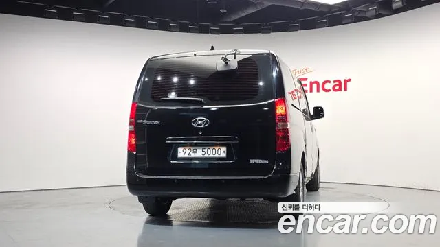 Hyundai Starex 2017 thumb 4