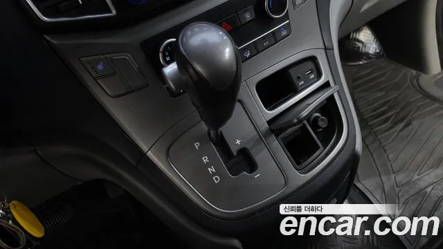 Hyundai Starex 2017 thumb 9