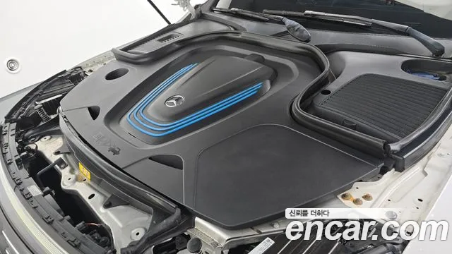 Mercedes-Benz EQC 2020 thumb 5
