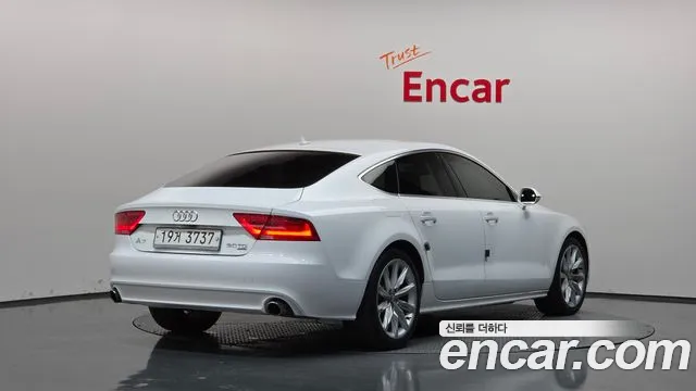 Audi A7 2012 thumb 2