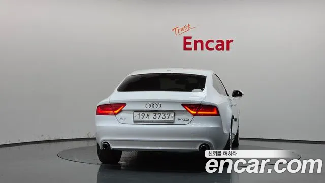 Audi A7 2012 thumb 4
