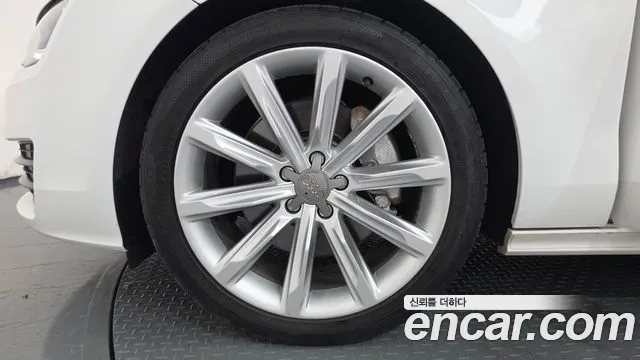 Audi A7 2012 thumb 5