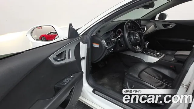 Audi A7 2012 thumb 10