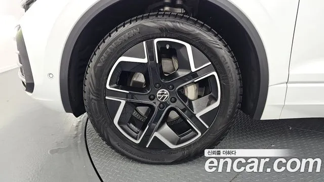 Volkswagen Touareg 2024 thumb 5