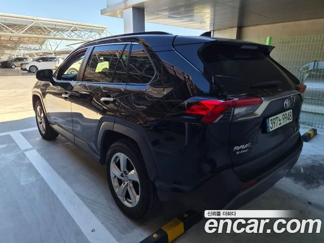 Toyota RAV4 2021 thumb 6