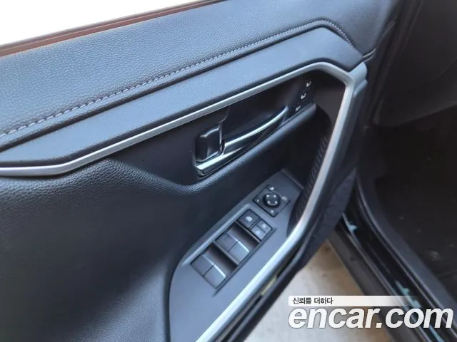 Toyota RAV4 2021 thumb 9