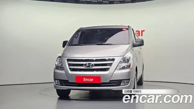 Hyundai Starex 2017 thumb 3