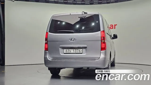 Hyundai Starex 2017 thumb 4