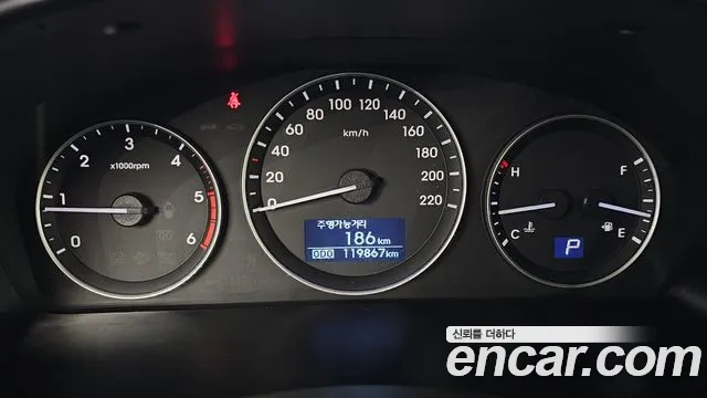 Hyundai Starex 2017 thumb 8
