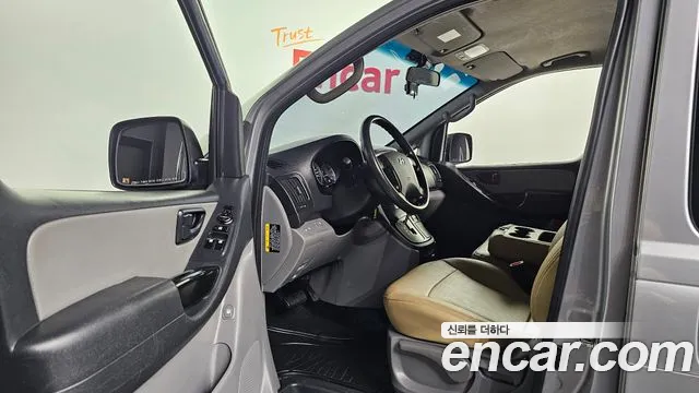 Hyundai Starex 2017 thumb 10