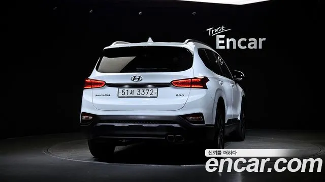 Hyundai Santa Fe 2018 thumb 4