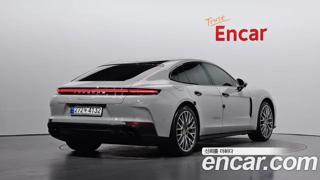 Porsche Panamera 2024 thumb 2
