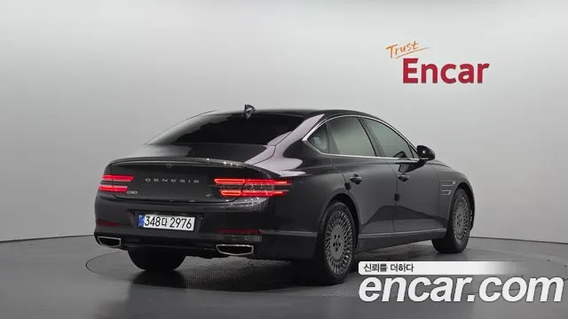 Genesis G80 2022 thumb 2