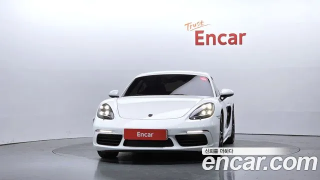Porsche Cayman 2018 thumb 3