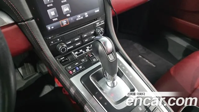Porsche Cayman 2018 thumb 9