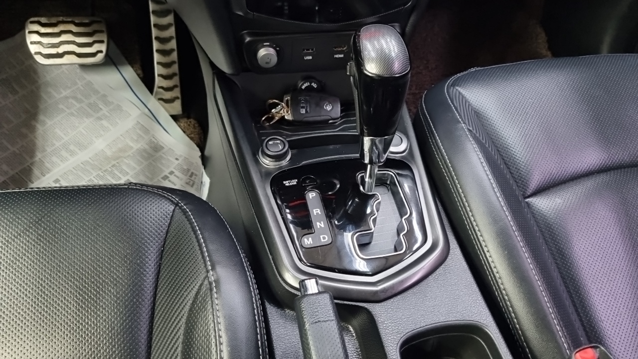 KG_Mobility_Ssangyong TIBOLI 2017 thumb 9