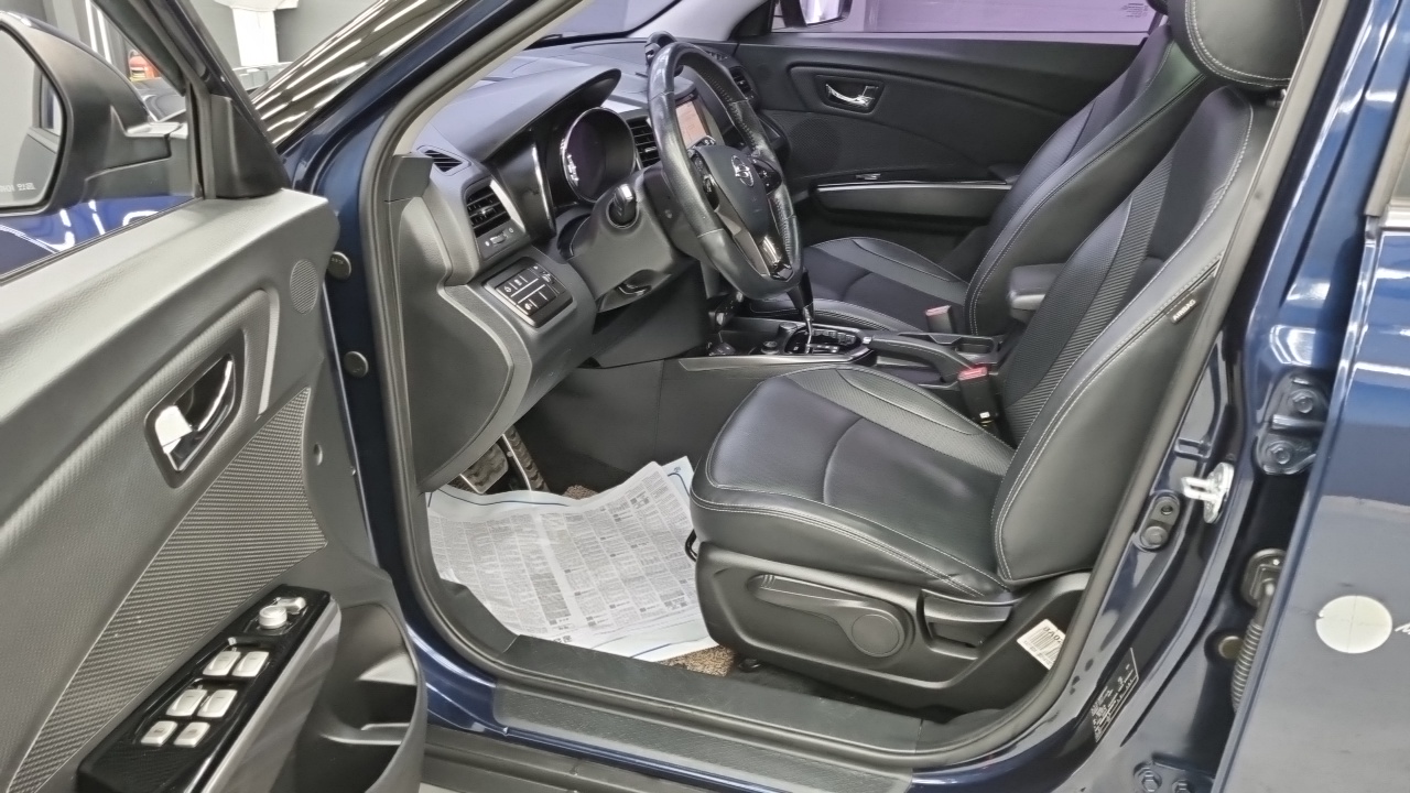 KG_Mobility_Ssangyong TIBOLI 2017 thumb 10