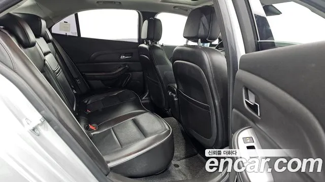 ChevroletGMDaewoo Malibu 2013 thumb 12