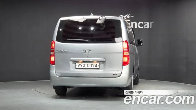 Hyundai Starex 2018 thumb 3