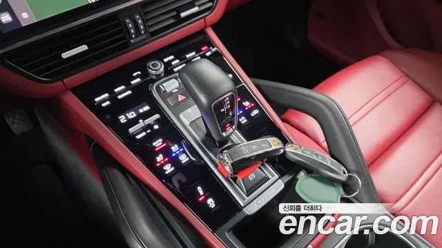 Porsche Cayenne 2023 thumb 8