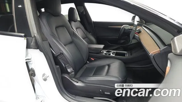 Tesla Model 3 2021 thumb 11