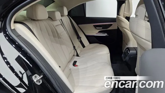 Mercedes-Benz E-Класс 2024 thumb 11