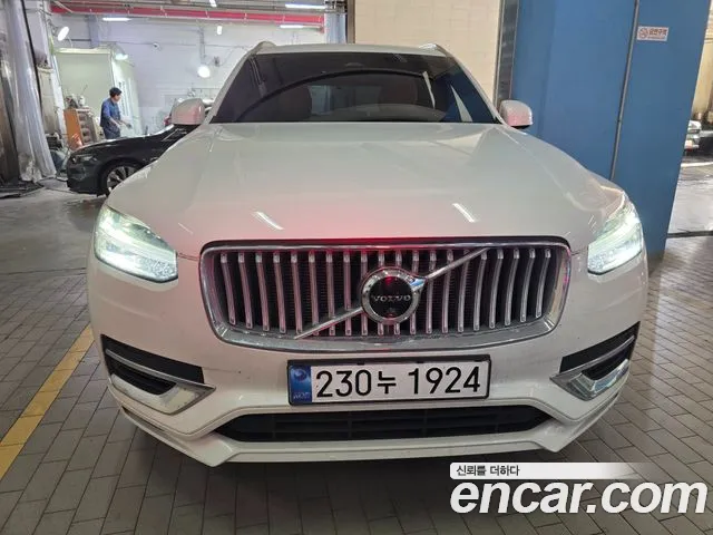 Volvo XC90 2024 thumb 2