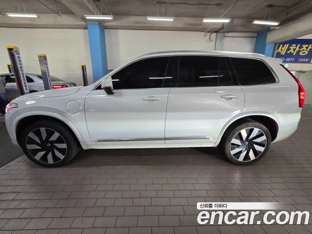 Volvo XC90 2024 thumb 4