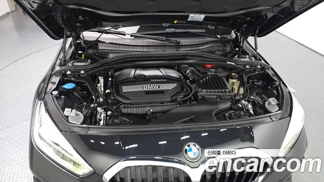 BMW 1-Series 2022 thumb 5