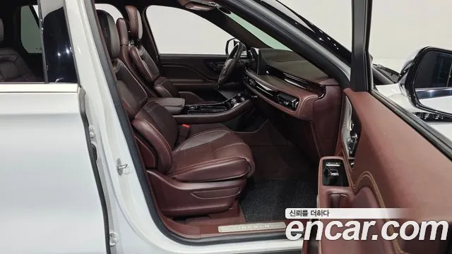 Lincoln Aviator 2022 thumb 11