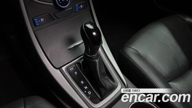 Hyundai Avante 2014 thumb 9