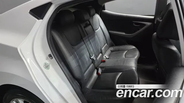 Hyundai Avante 2014 thumb 11
