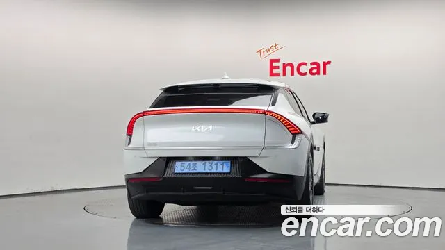 Kia EV6 2022 thumb 4